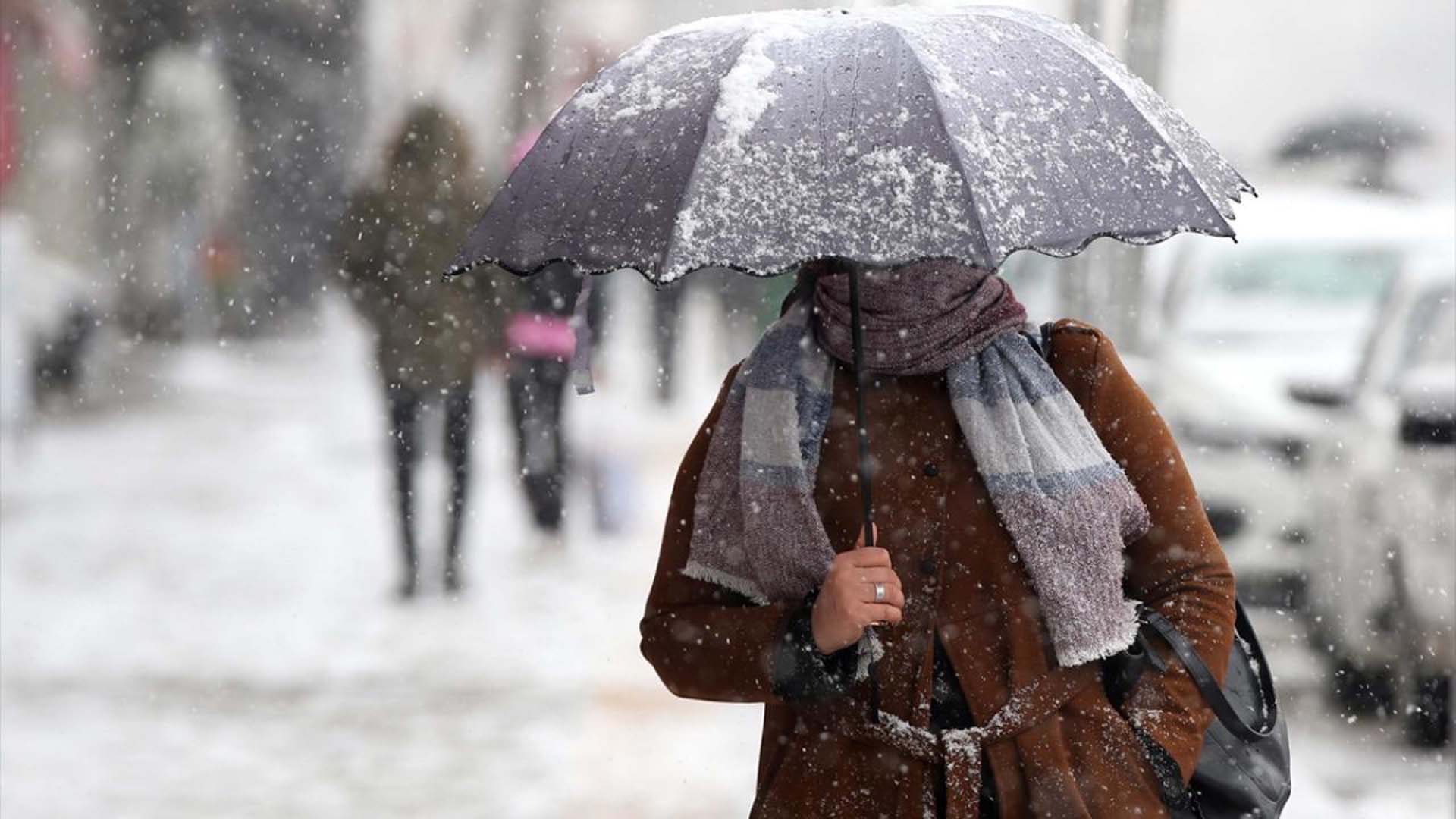 Dışarı çıkarken sımsıkı giyinin! Meteoroloji'den kar yağışı, sağanak yağış, buzlanma ve don uyarısı!