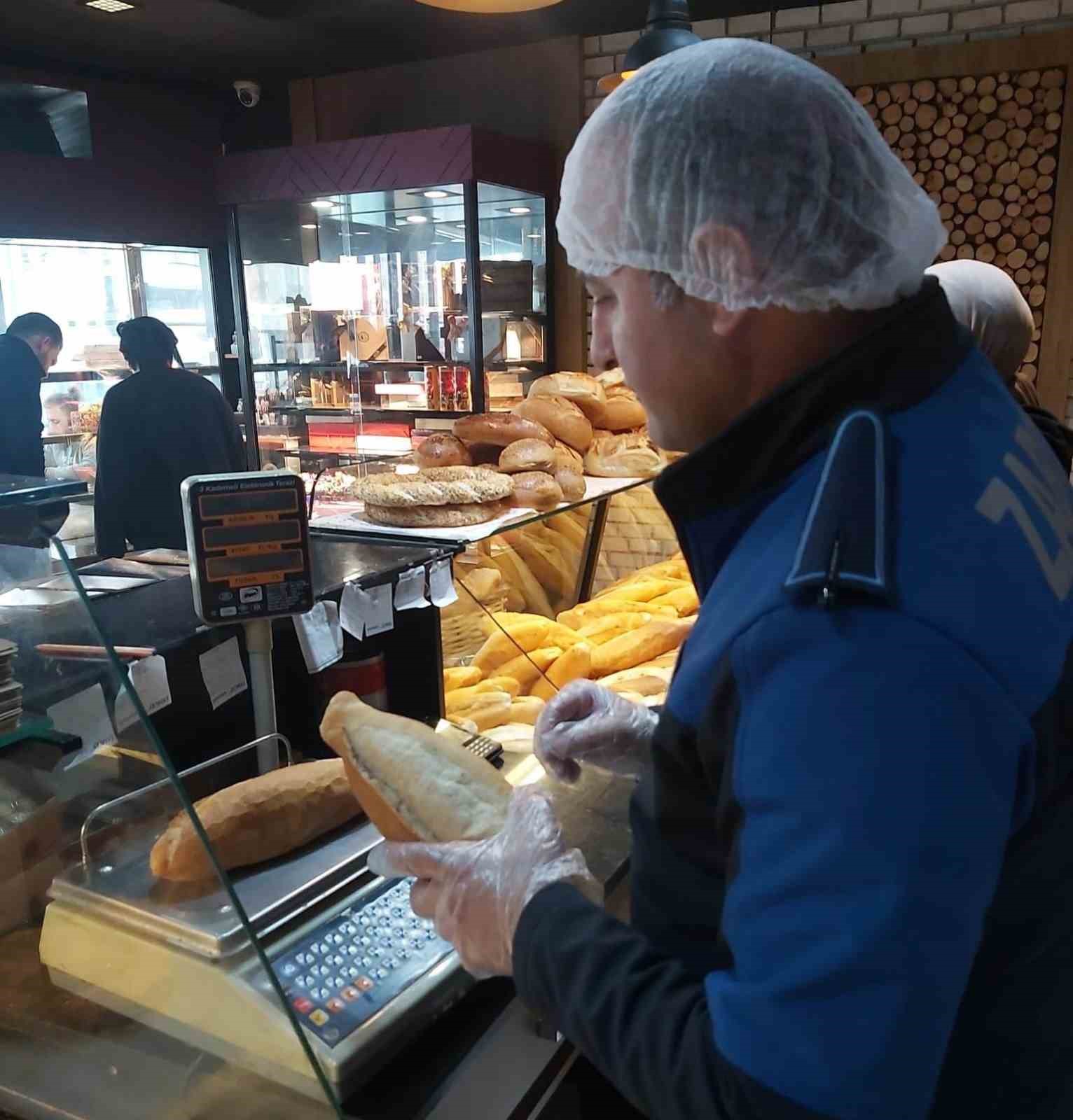 Altınova belediye zabıta ekipleri fırınları denetleyerek sağlık kurallarına uyulması yönünde uyarıldı