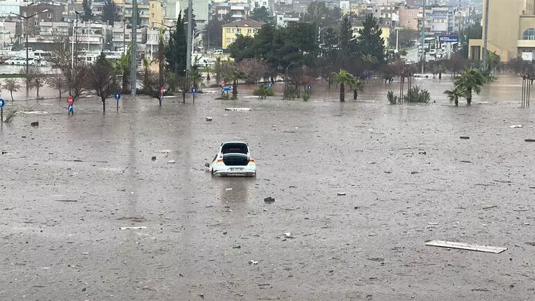 Adıyaman ve Şanlıurfa depremden sonra sel felaketine teslim oldu! İşte bölgeden görüntüler