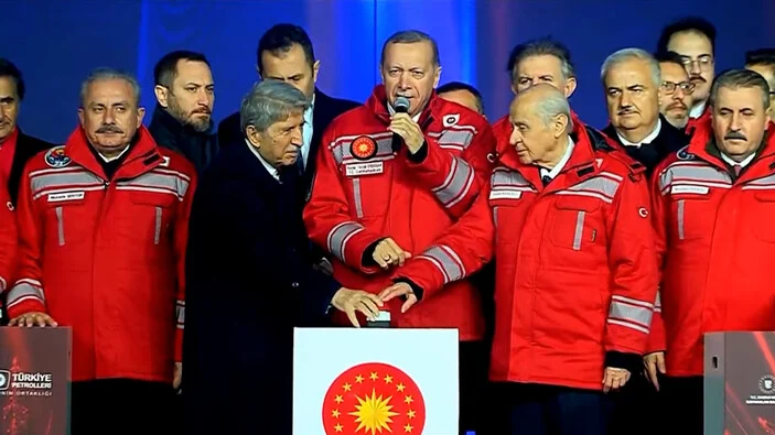 Cumhurbaşkanı Erdoğan beklenen müjdeleri duyurdu: Konutta doğal gaz bir ay ücretsiz