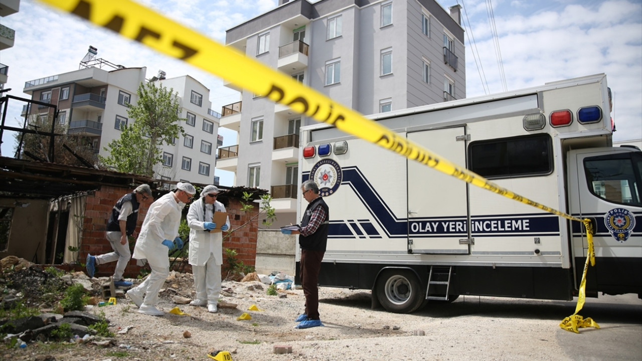 Gaziosmanpaşa’da cinayet! 14 yaşındaki çocuk boş arazide ölü olarak bulundu