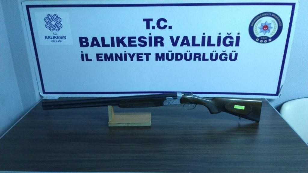 Balıkesir polisinden dev huzur operasyonu! 195 kişi gözaltına alındı