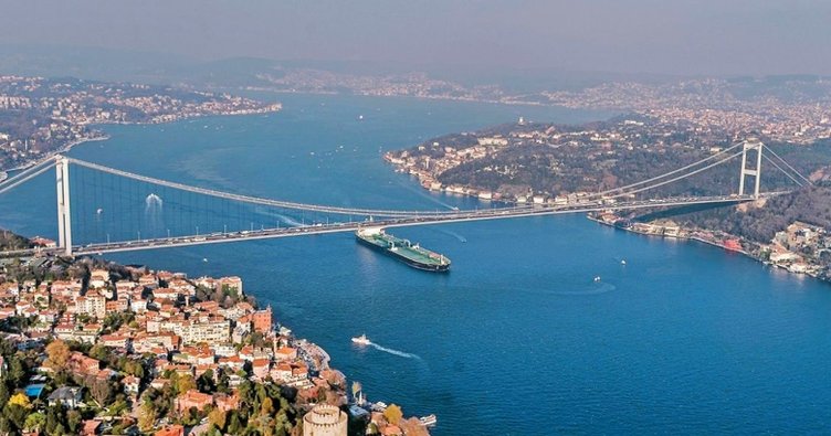 Ulaştırma ve Altyapı Bakanı Abdulkadir Uraloğlu, boğazlardan geçiş hakkındaki yeni düzenlemeleri paylaştı.