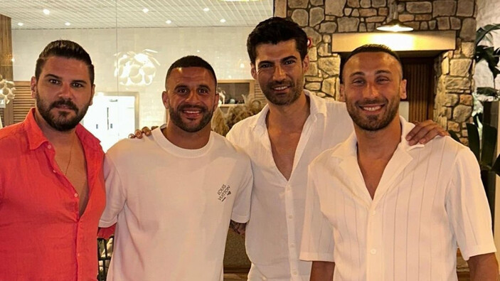 Tolgahan Sayışman, Kyle Walker, İsmail Filiz ve Cenk Tosun tatilde! İşte sosyal medyayı sallayan fotoğraf!