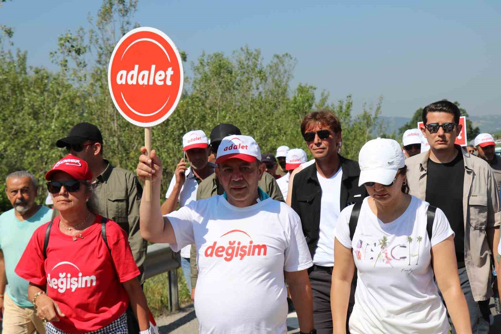 Tanju Özcan değişim yürüyüşünde konuştu! "Korktukları gibi olacak, değişim kaçınılmaz!"