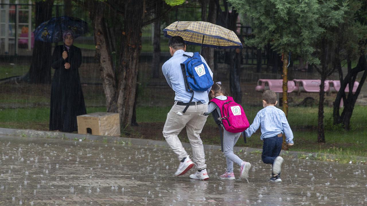 Meteoroloji'den turuncu kod! Valilik açıkladı: O İlin, 6 ilçesinde okullar 1 gün tatil edildi!