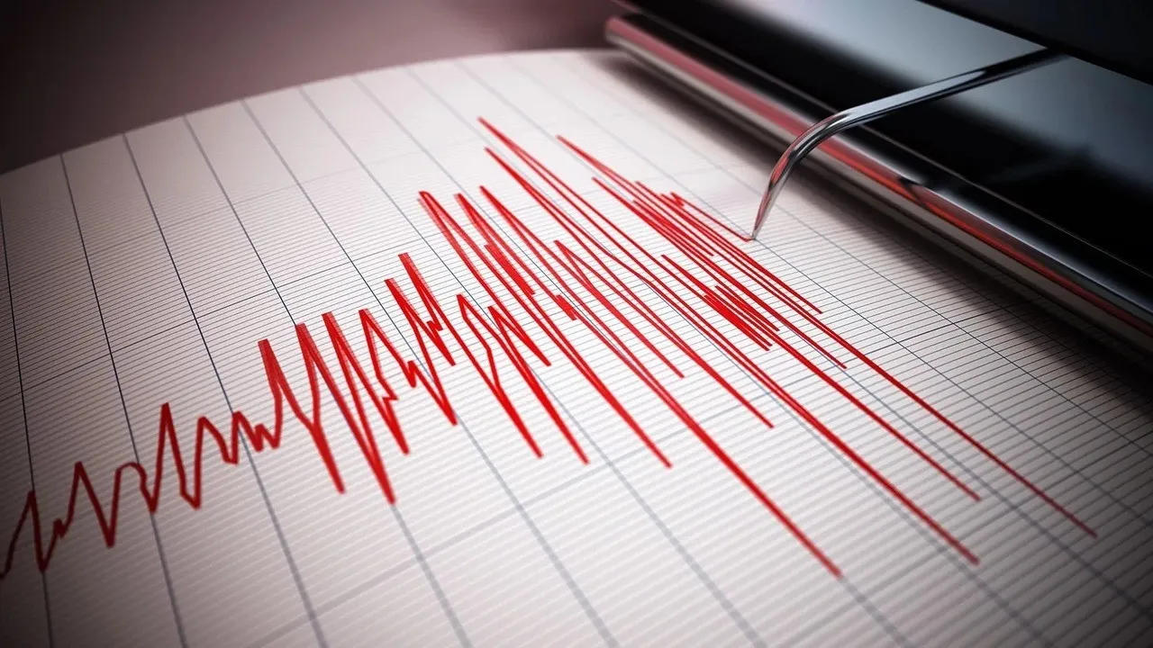 ABD Kaliforniya eyaletinde 7.0 şiddetinde deprem meydana geldi, Tsunami uyarısı üzerine insanlar yüksek yerlere kaçıyor