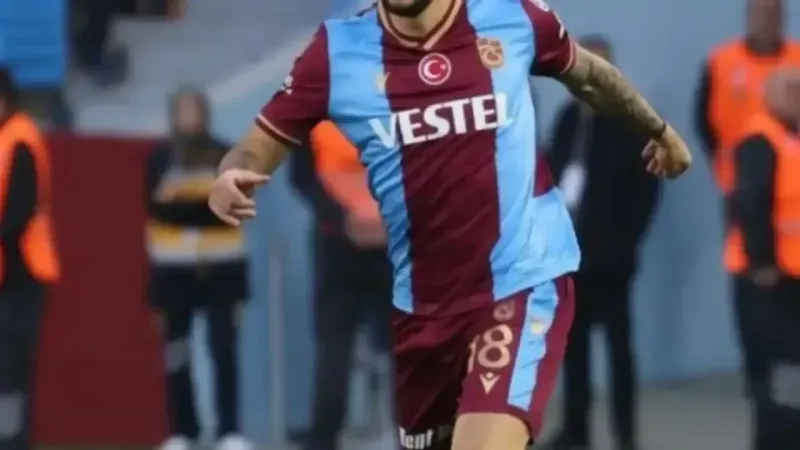 Bu transfer haberi Trabzonspor Taraftarını ikiye böldü! Galatasaray, Bordo Mavili milli futbolcu ile anlaştı