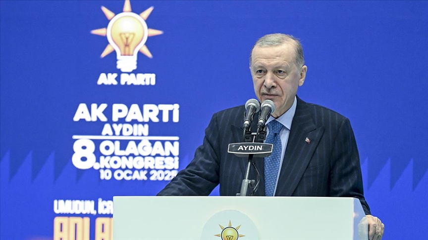 Cumhurbaşkanı Erdoğan: Terör kuşağını dört yerden kırıp attık!