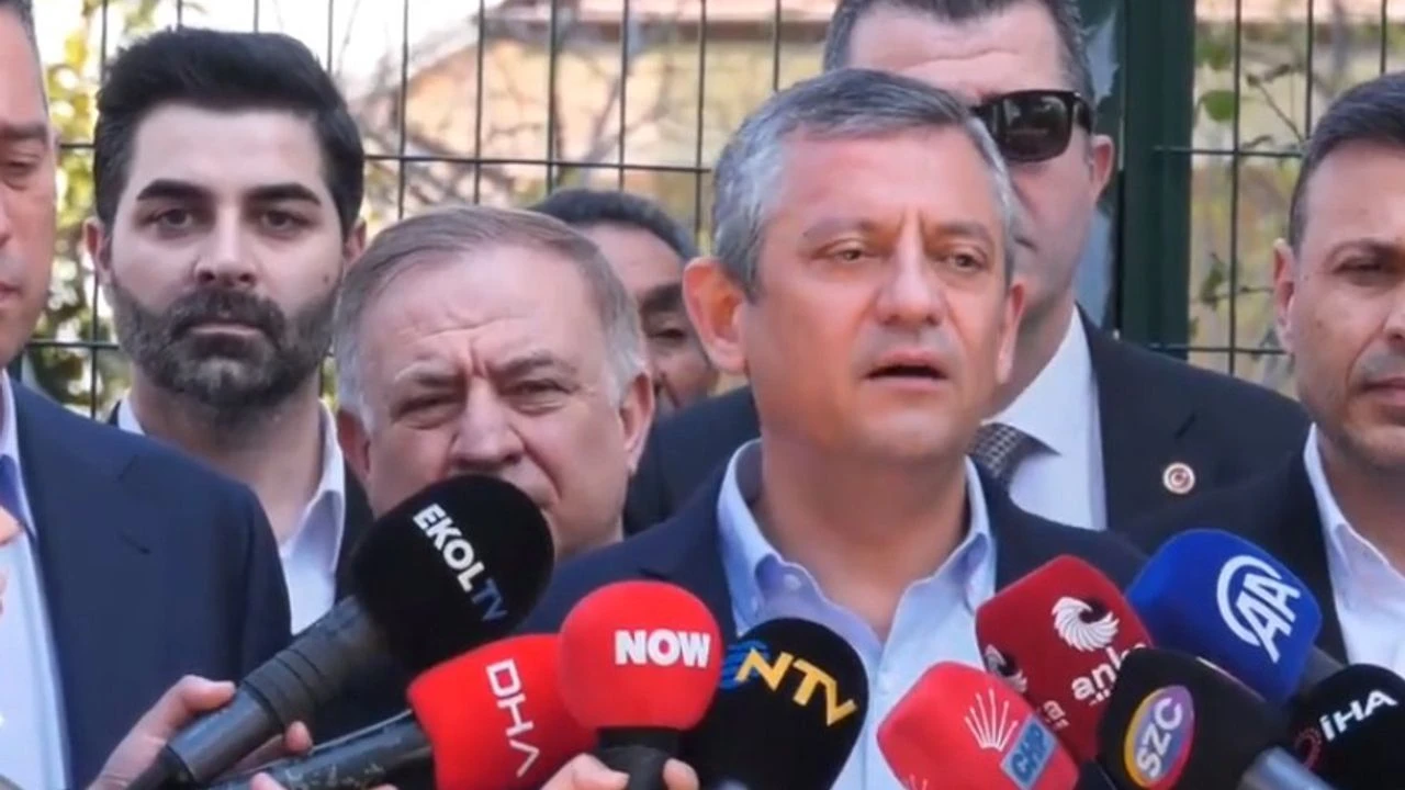 fiziki saldırıya uğrayan CHP Genel Başkanı Özgür Özel'den ilk açıklama: Önemsemiyorum yolumuza devam ediyoruz