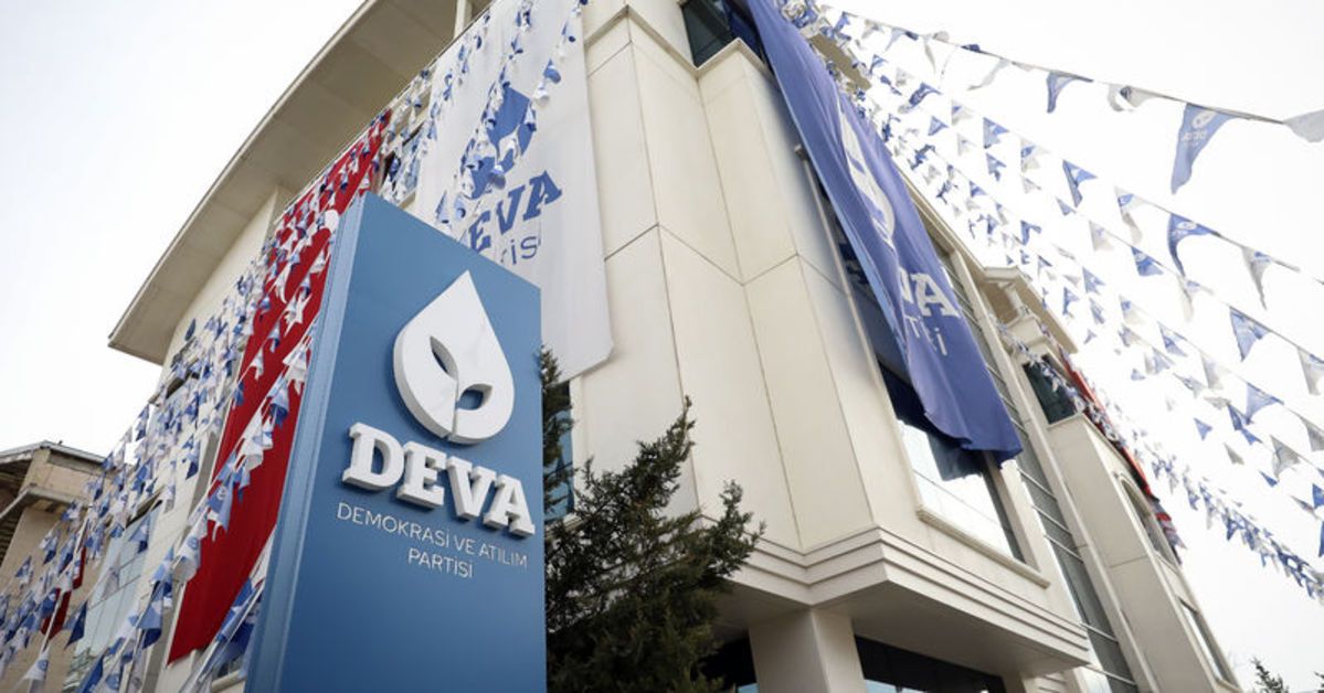 Son dakika! DEVA Parti'sinin kurucu üyesi casus çıktı: O isim gizli belge temininden bakın ne kadar hapis cezasına çarptırıldı!