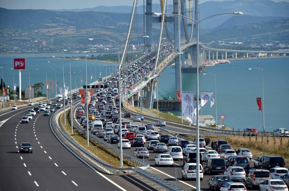Karar Resmi Gazete'de yayımlandı: Kurban Bayramı'nda köprü otoyol ve toplu taşıma ücretsiz!