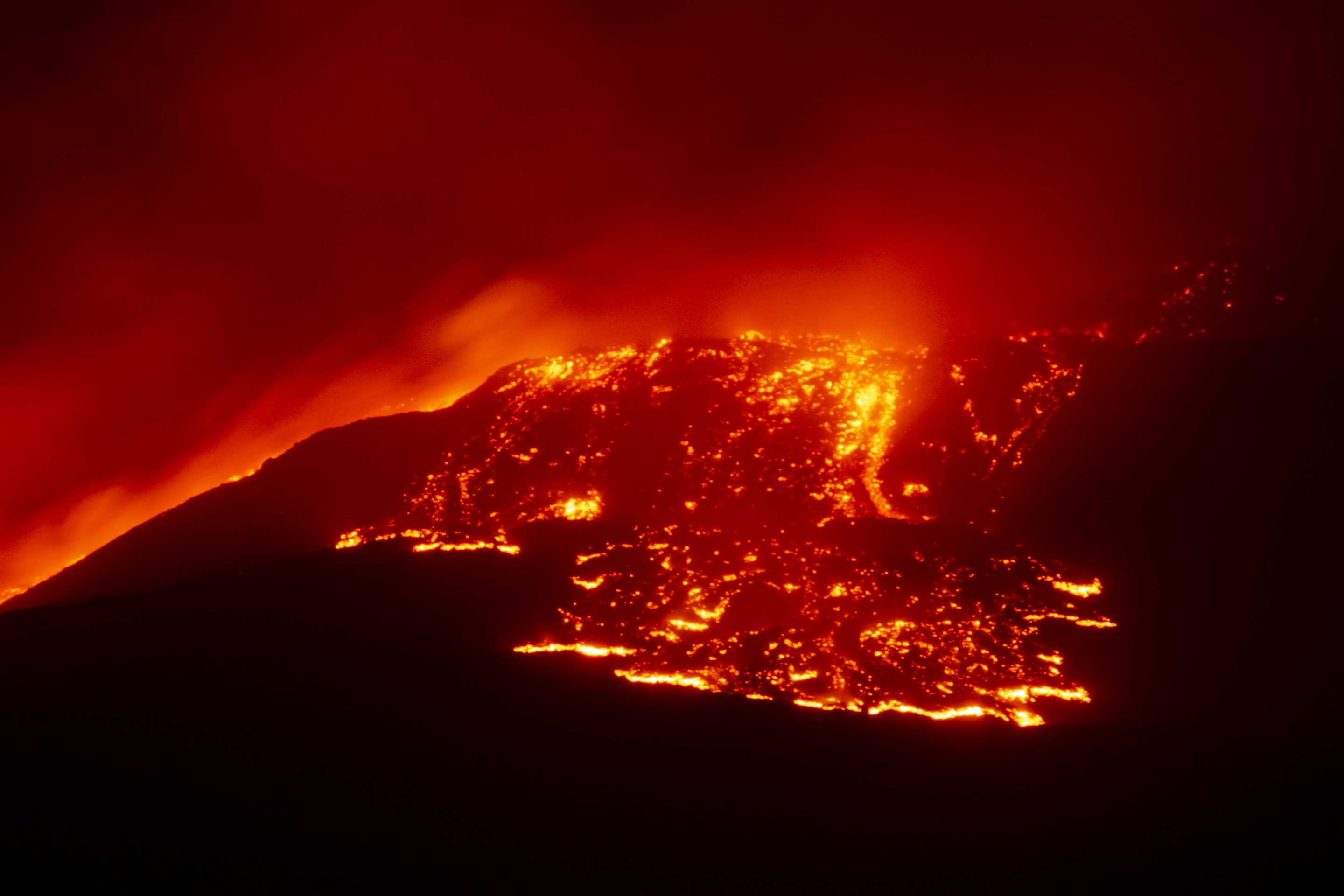 Etna Yanardağı adetâ cehennemi kustu! Etna Yanardağı nerede?