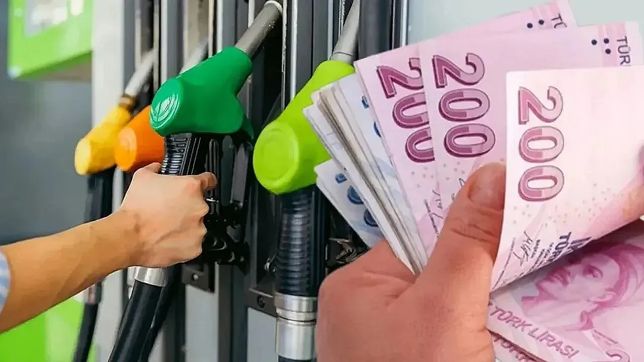 Akaryakıtta tabela yeniden değişti, Litresi 50 TL'yi aştı! 17 Haziran 2025 güncel akaryakıt fiyatları
