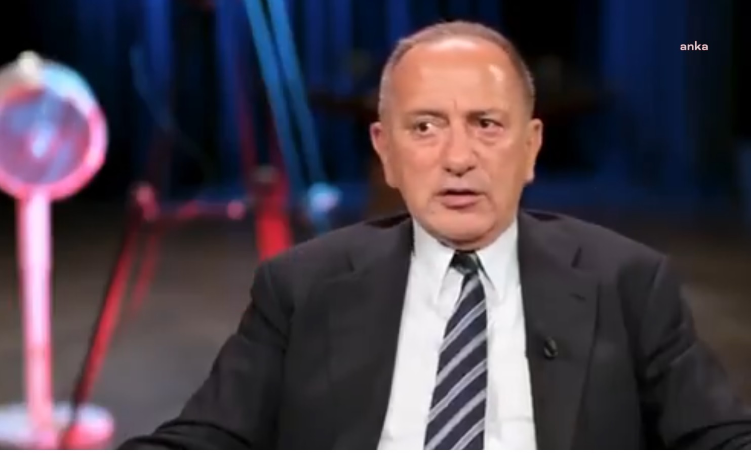 Fatih Altaylı, Cumhurbaşkanını Erdoğan'ı hedef alan tehdit içerikli sözleri nedeniyle gözaltına alındı