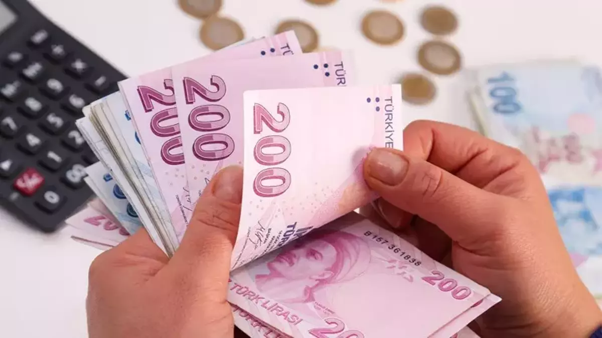 AK Parti Grup Başkanvekili Leyla Şahin Usta açıkladı! En düşük emekli maaşı belli oldu