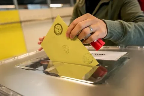 Bu pazar seçim olsa oyunuzu kime verirsiniz: Son anket sonuçları gündemi salladı!