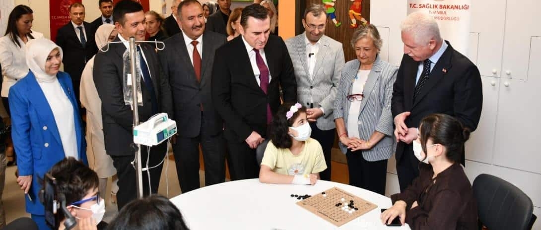 Vali Davut Gül, Pendik’te Yenilenen Hastane Sınıfını Hizmete Açtı..