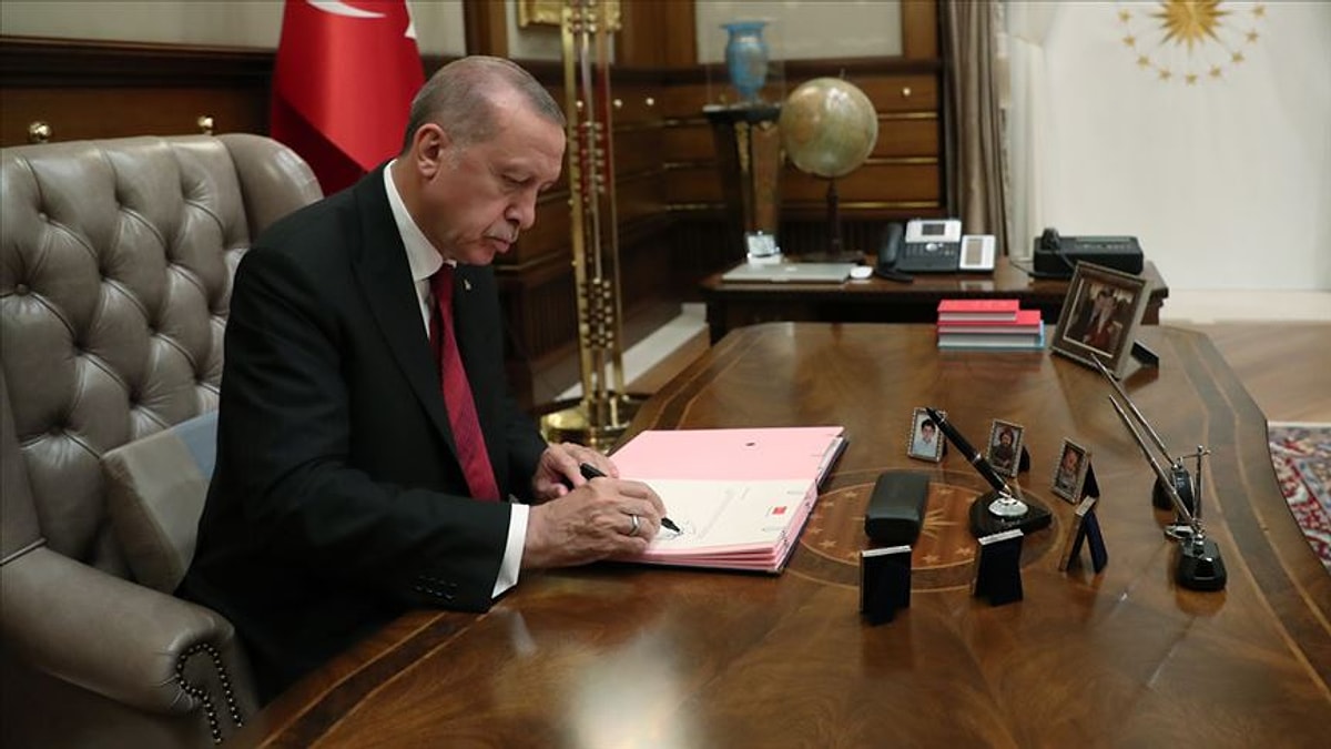 Resmi Gazete'de yayımlandı: Cumhurbaşkanı atama ve görevden alma kararlarını imzaladı