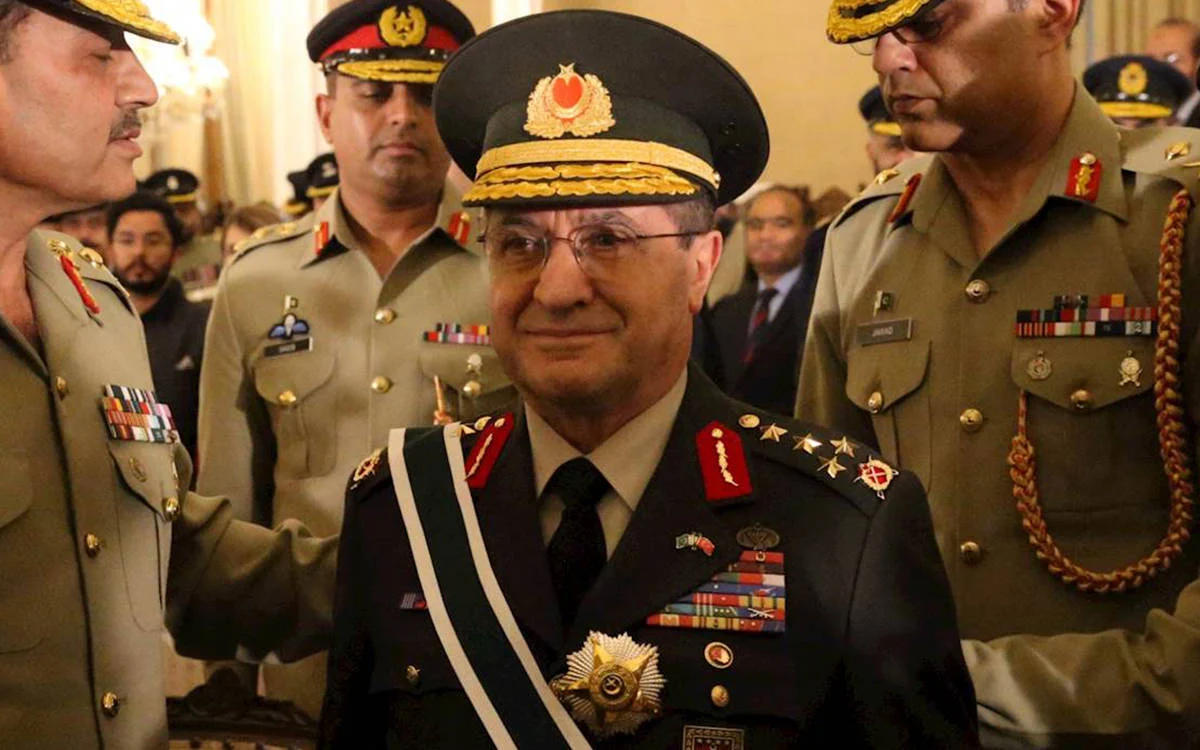 Genel Kurmay Başkanı Orgeneral Selçuk Bayraktaroğlu kimdir, nerelidir kaç yaşındadır eğitimi ve askerlik kariyeri nedir?