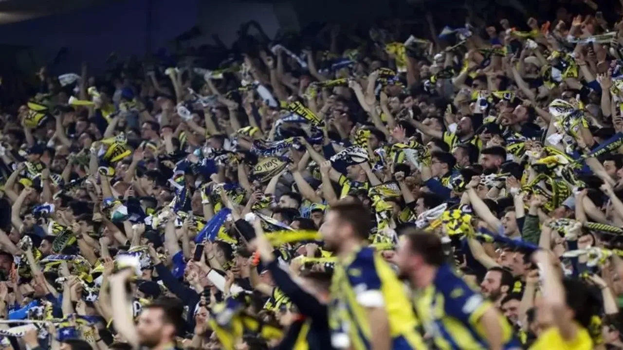 Fenerbahçe farka koştu: Tribünleri coşturdu, dünya rekoru kırdı!