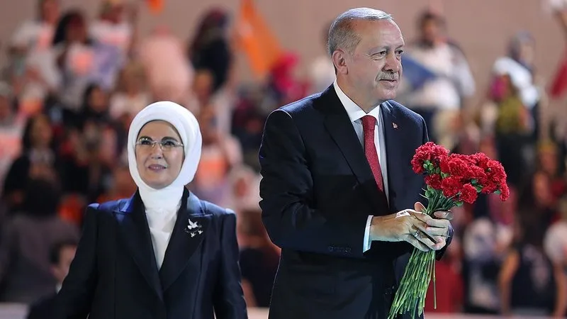 AK Parti 24. yaşına girdi! Erdoğan kuruluş programında konuştu: Yeni üyelerimizi hedef alanlara 'Hadi oradan' diyorum!