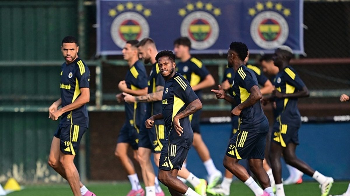 Fenerbahçe taraftarları nefesini tuttu bu akşamı bekliyor: Mourinho'nun Benfica'yı yıkacak 11'i hazır!
