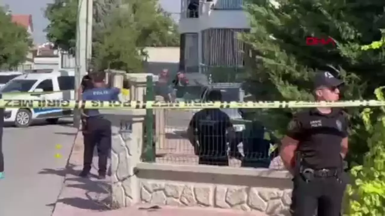 Baba ve oğula kanlı pusu: Otomobile binerken kurşun yağmuruna tutuldular!