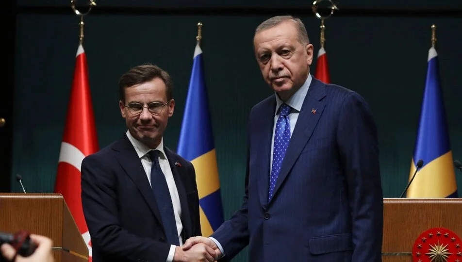 Diplomatik skandal ortaya çıktı: Türkiye'ye ait gizli belgeler hava limanının tuvaletinde bulundu!