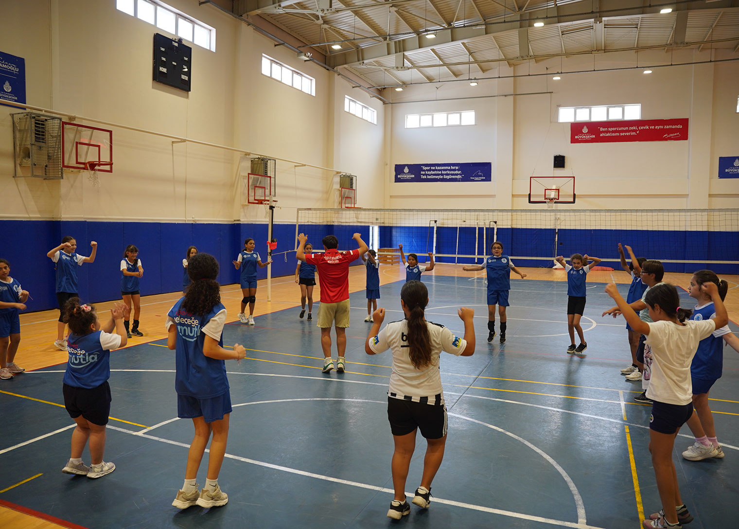 Yaz Spor Okulları 3 bin kişiyi sporla buluşturdu