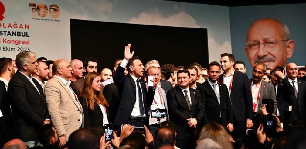 Son dakika! CHP İstanbul il kongresi iptal edildi: İl başkanı Özgür Çelik görevden alındı, yerine Gürsel Tekin kayyum olarak atandı!