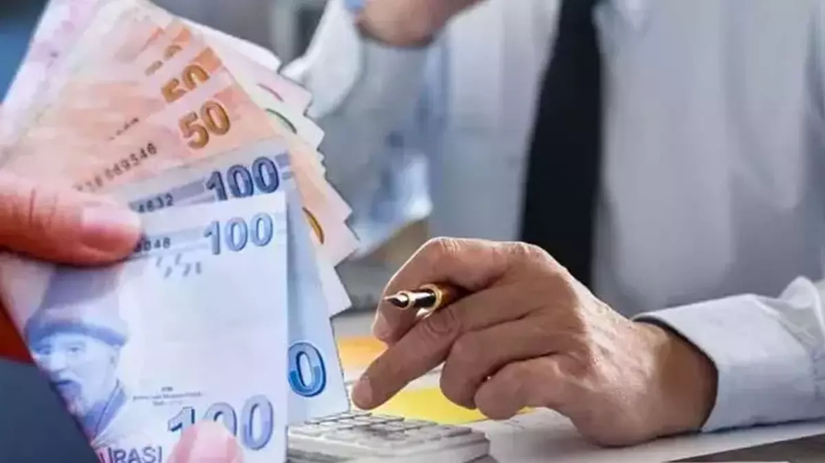 Emeklilik için iki sistem birleşiyor: Milyonlarca çalışanın maaşından kesinti yapılacak