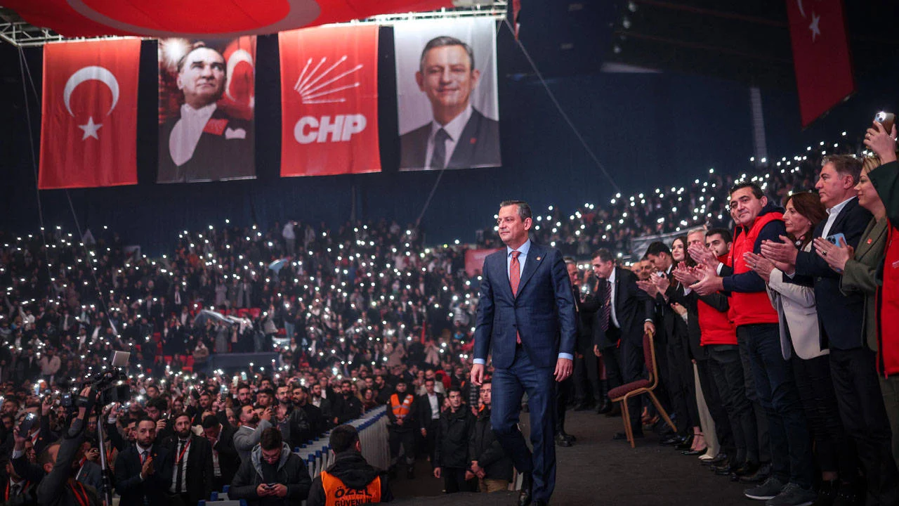 Son dakika! CHP için kritik dakikalar! Mahkeme kurultay davası kararını açıkladı!