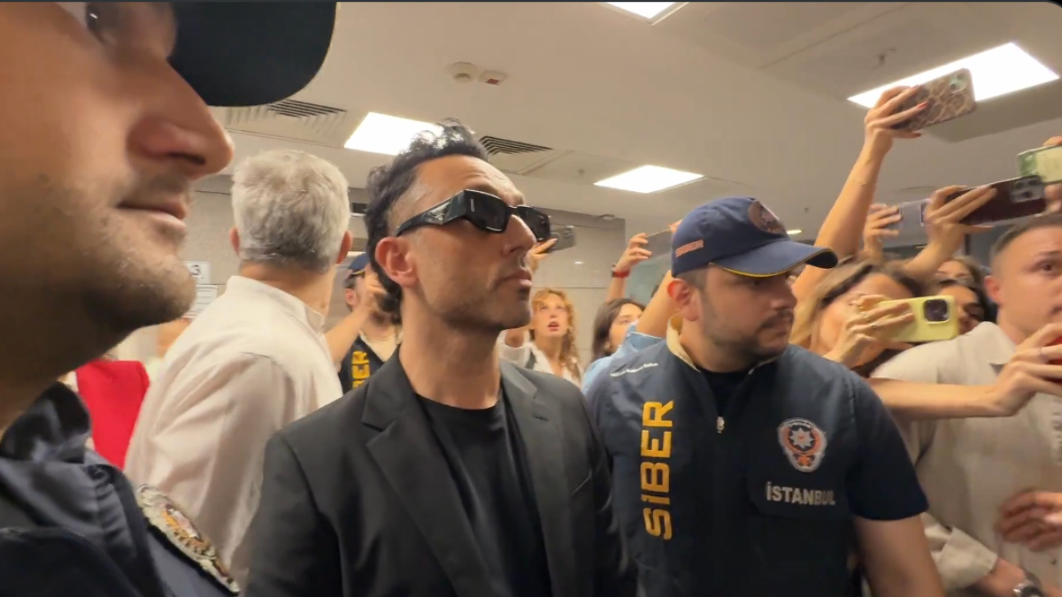 Hakkında soruşturma başlatılmıştı: Şarkıcı Mabel Matiz polis eşliğinde adliyeye geldi!