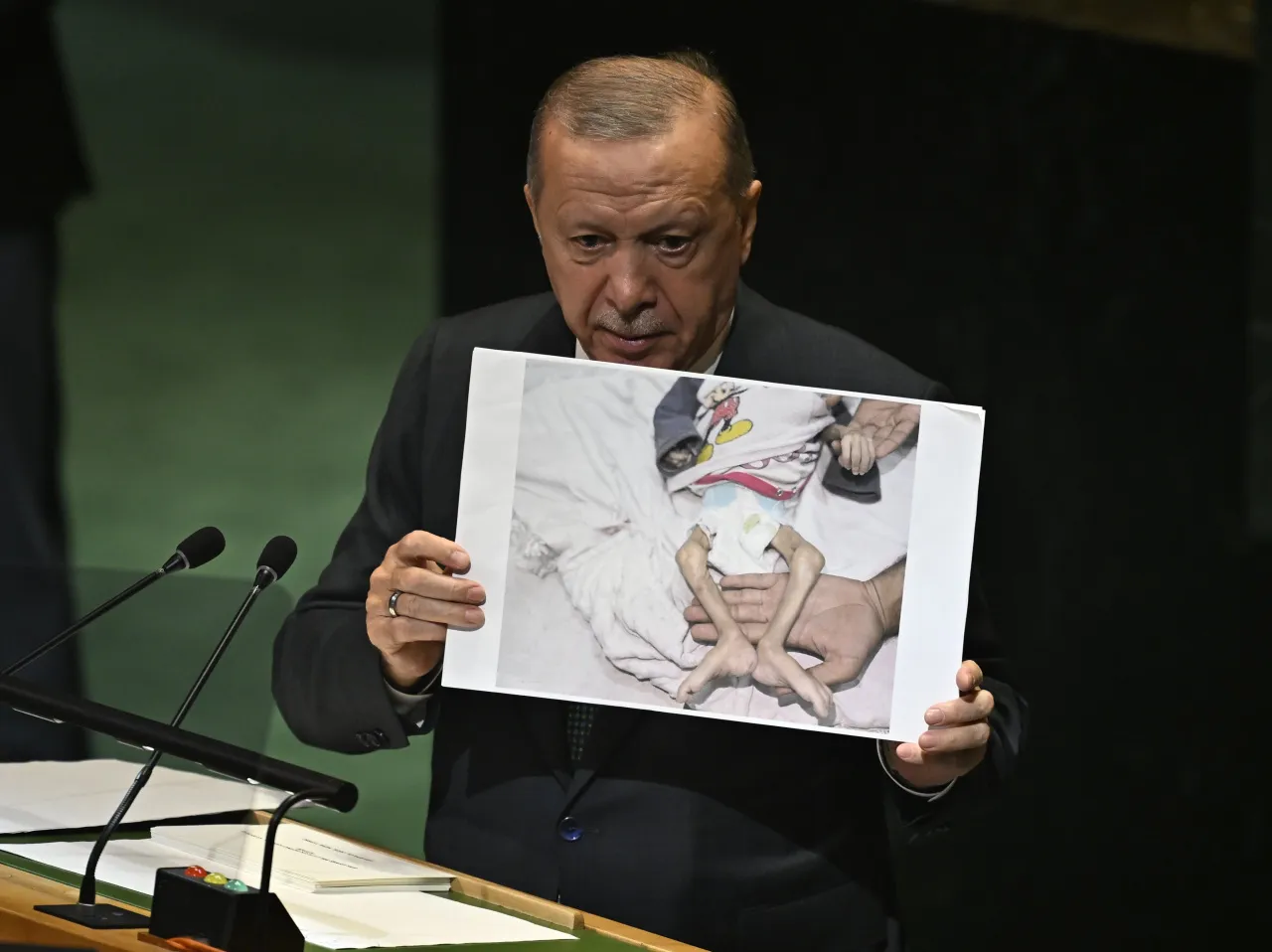 Cumhurbaşkanı Erdoğan BM'de konuştu: Çocukların öldüğü bir dünyada huzur olabilir mi?