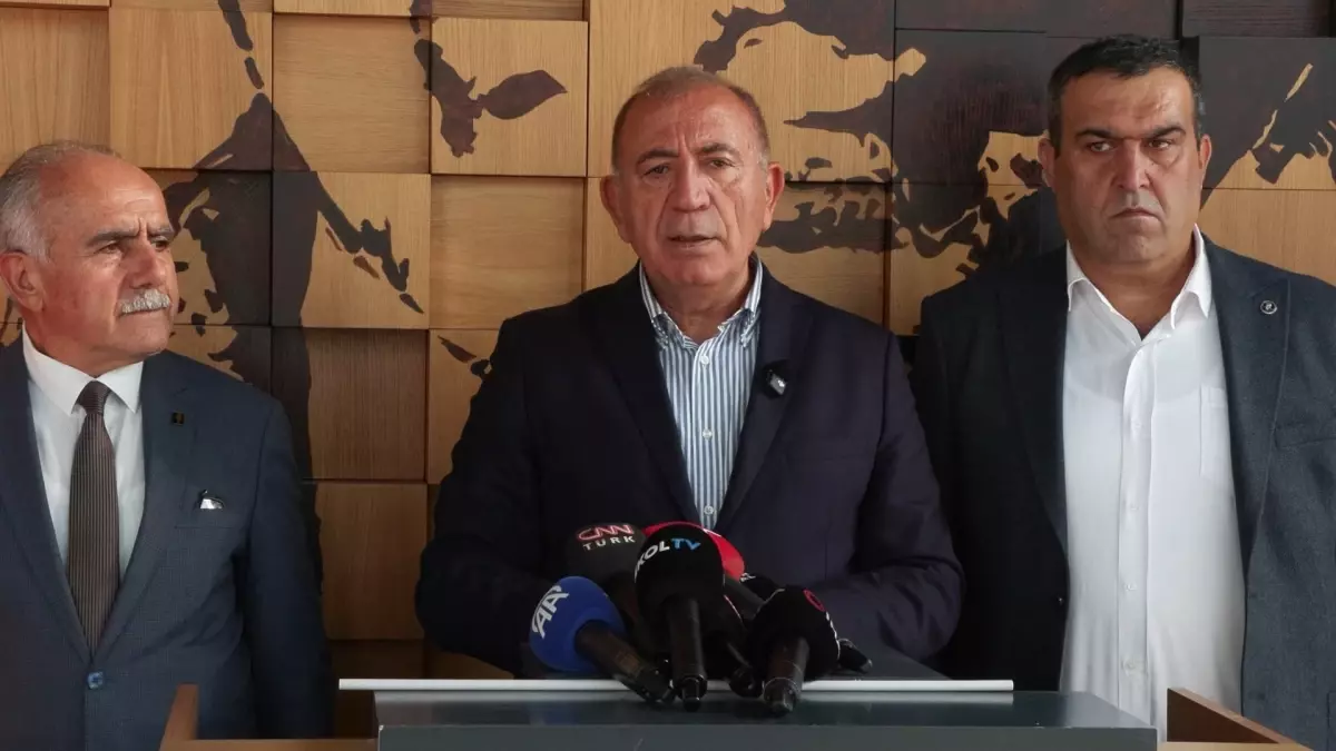Son dakika... CHP'nin ihtiyati tedbir kararına yaptığı itiraz reddedildi: Gürsel Tekin görevine devam edecek...