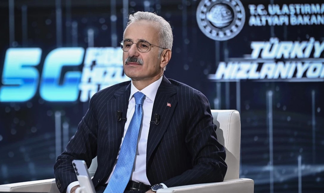 Bakan Uraloğlu rakam verdi: 63 milyon kişinin kullandığı cep telefonu çöp mü oluyor?  5G, o tarihten itibaren devreye giriyor!