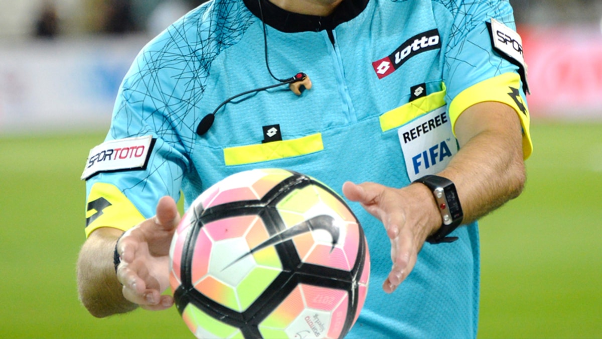 Fenerbahçe-Stuttgart maçında düdük çalacak hakem belli oldu!