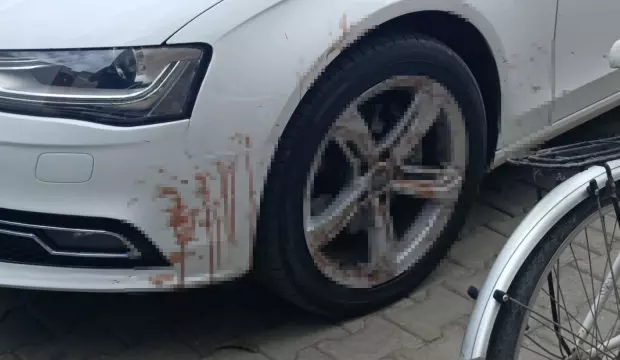 Araç tekerindeki kanı gören polis harekete geçti: Ortaya çıkan gerçek şaşkınlık yarattı!