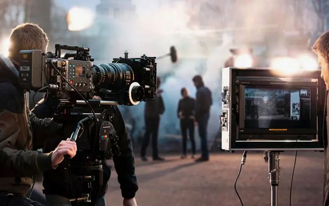 Dizi çekiminde set kazası: Ünlü oyuncu apar topar ameliyat masasına yatırıldı!