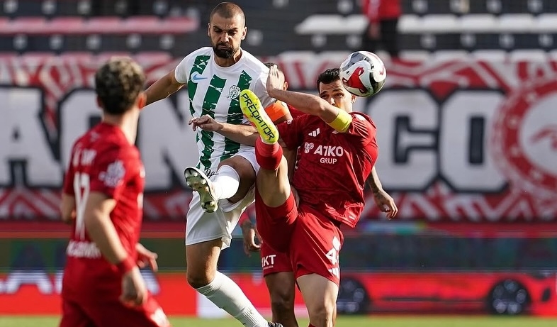 Pendikspor Serikspor'u 4-0 mağlup ederek liderliğini ilan etti