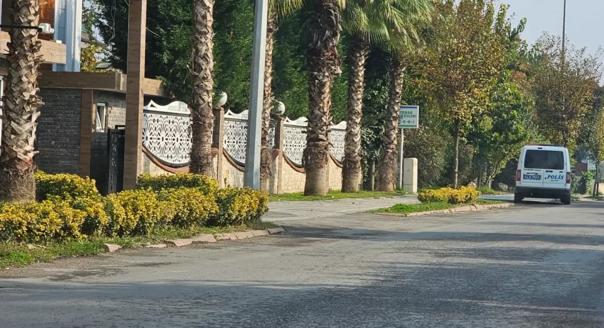 Villada sır dolu ölüm: İki genç odalarında hareketsiz halde bulundu!