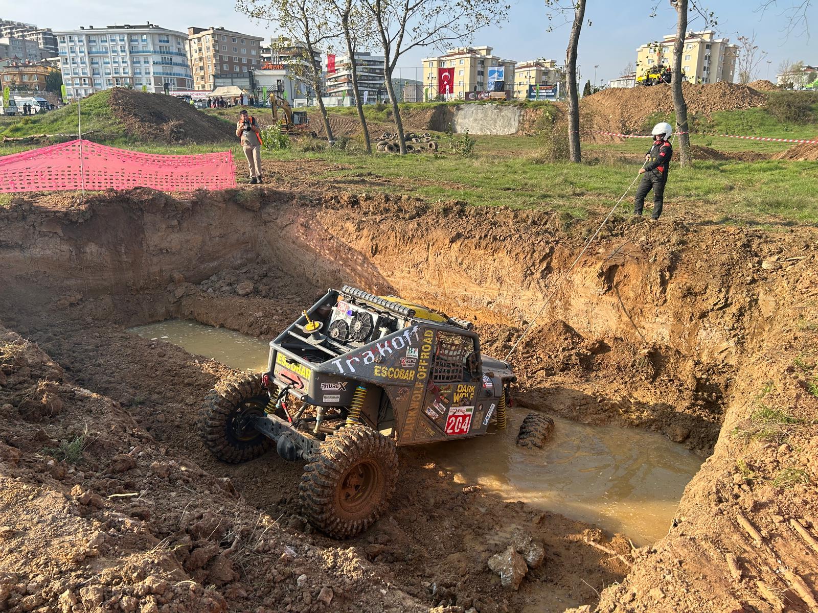 Pendik’te Off-Road Yarışları Nefesleri Kesti