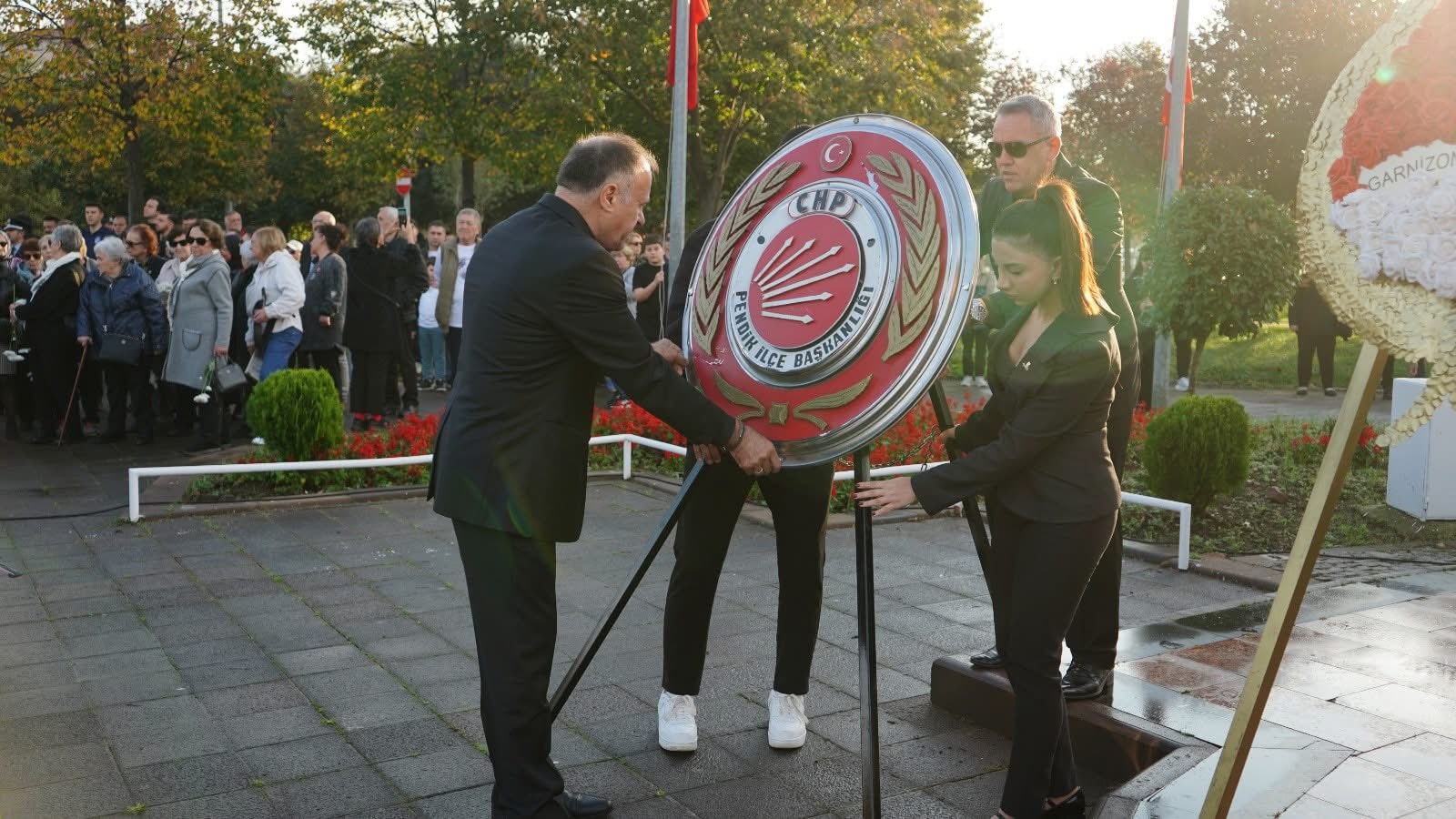 CHP Pendik ilçe başkanlığından yoğun katılımlı 10 Kasım Atatürk’ü Anma Günü etkinliği