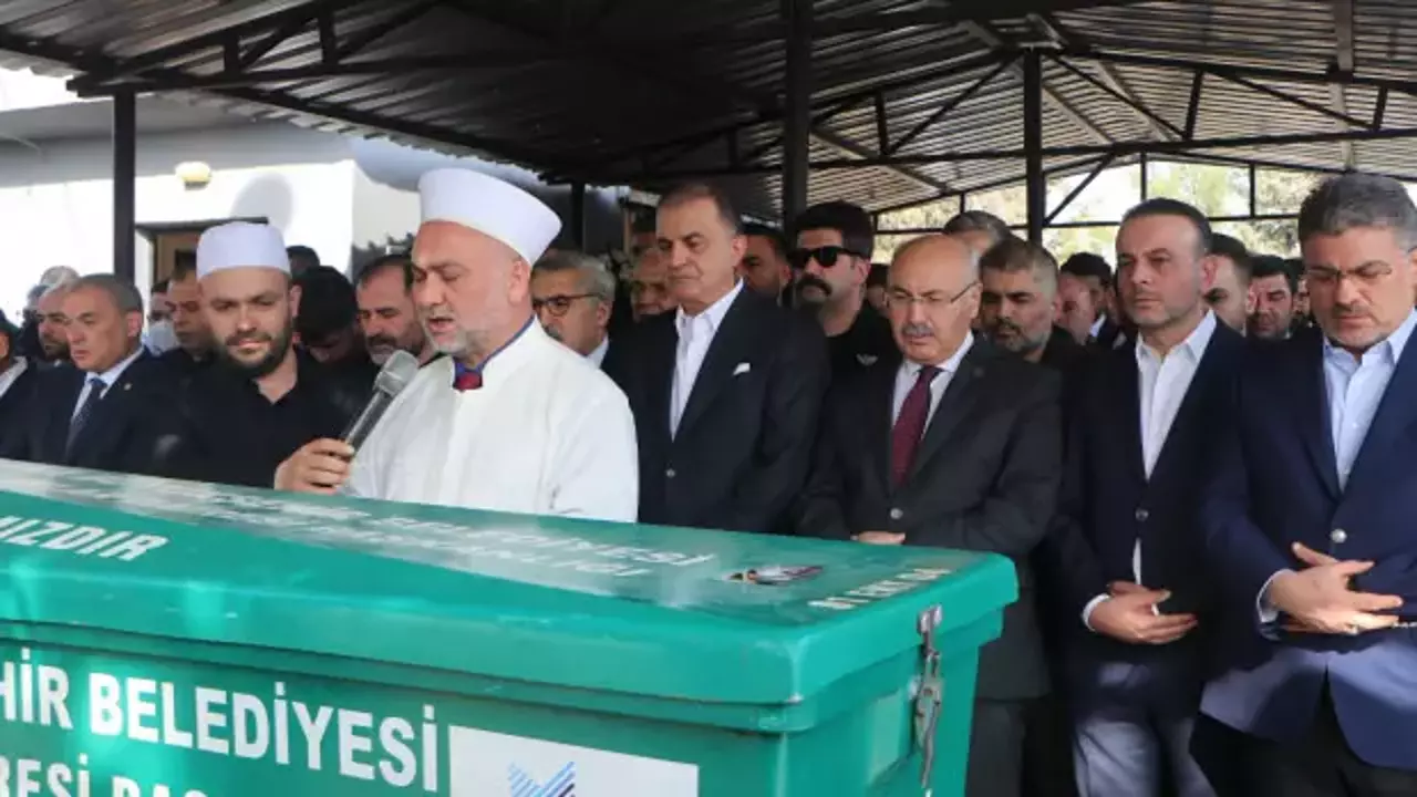 AK Parti Sözcüsü Ömer Çelik'in acı günü! Dayısını kaybetti