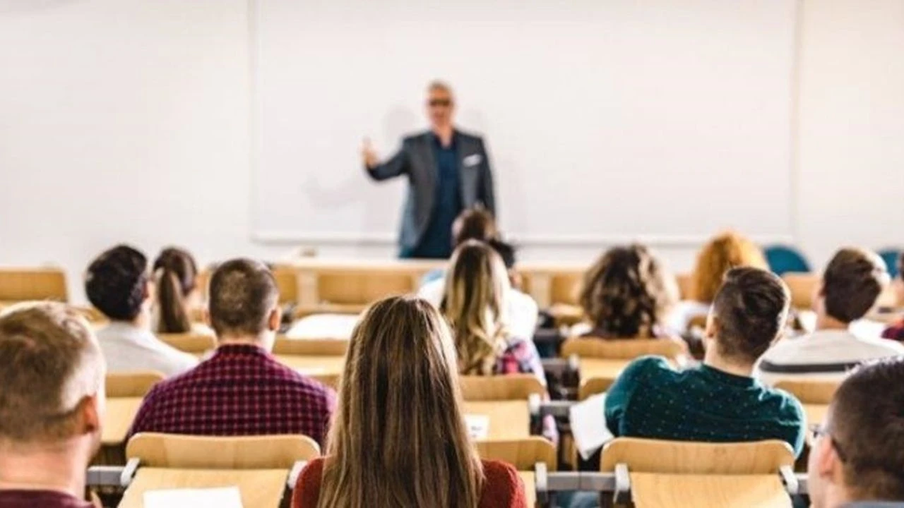 YÖK'ten önemli açıklama: Milyonlarca öğrenciye müjde, mezuniyet süresi kısalıyor!