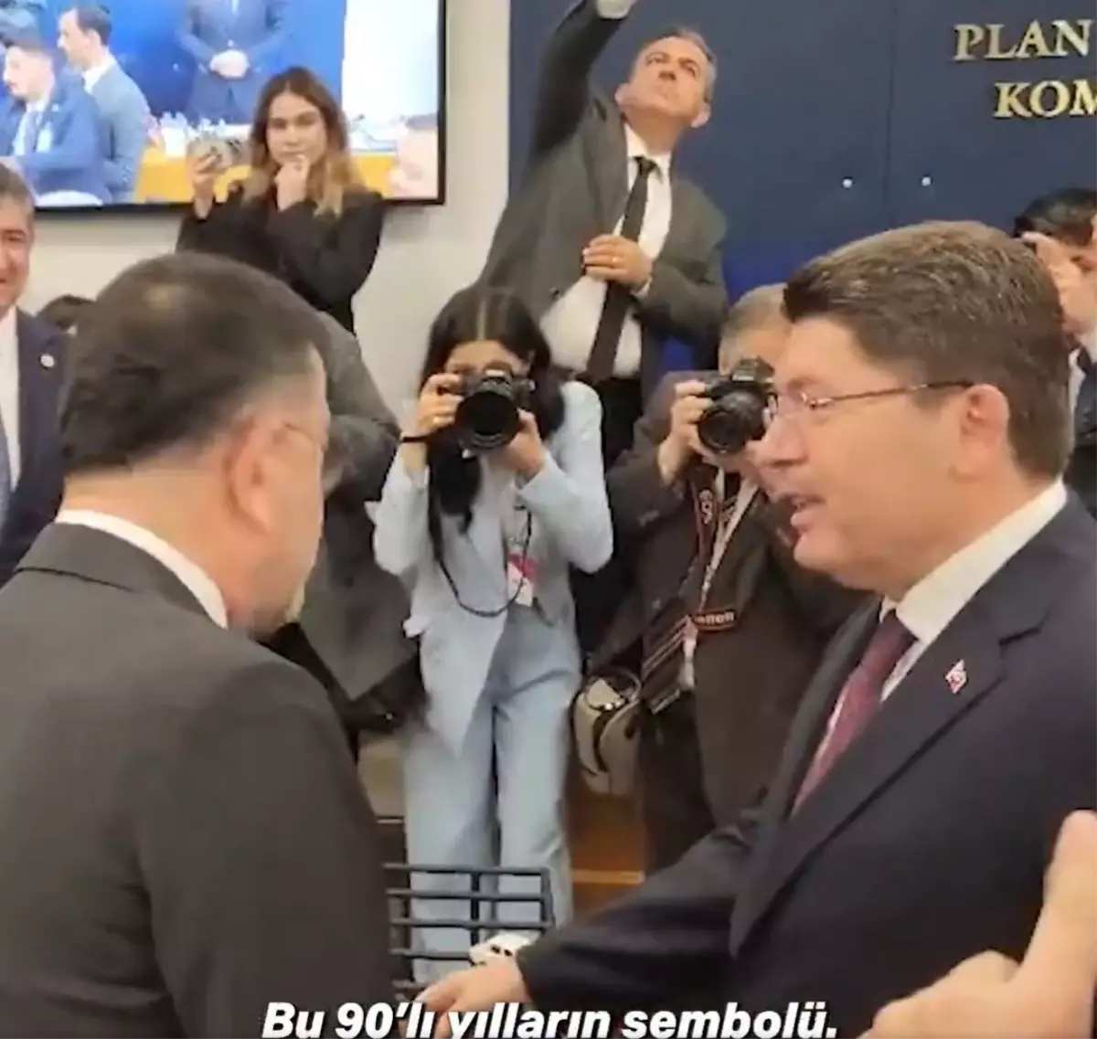 CHP'li milletvekiller ile Bakan Tunç'un söz düellosu bakın nasıl bitti!