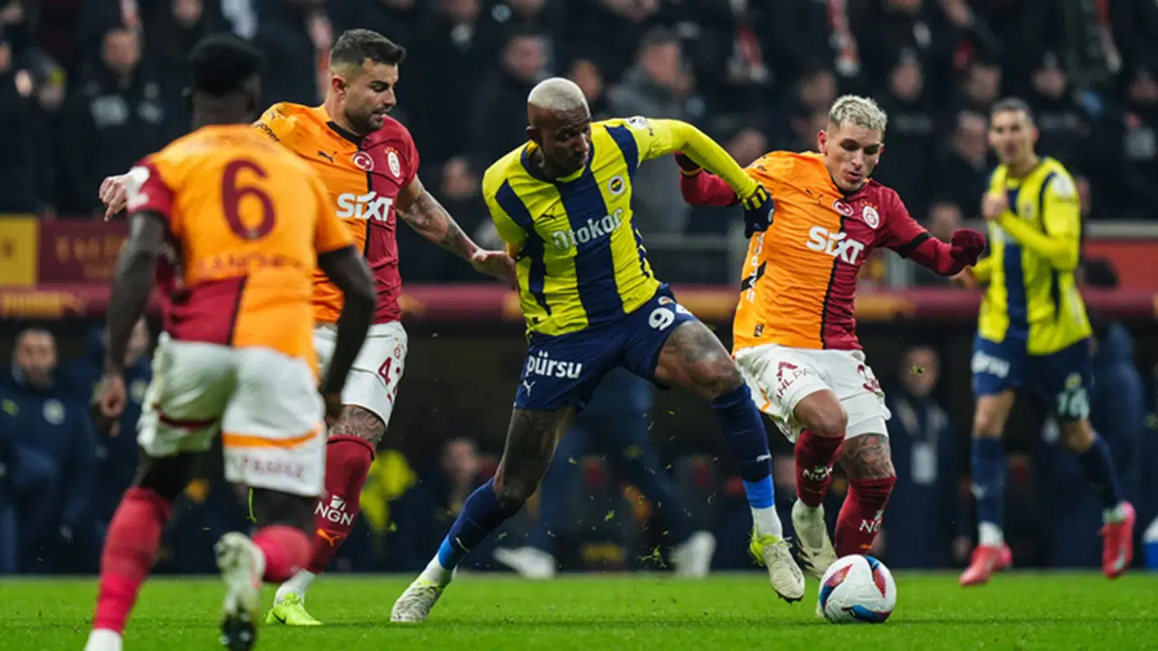 Fenerbahçe - Galatasaray derbisinin hakemi belli oldu!