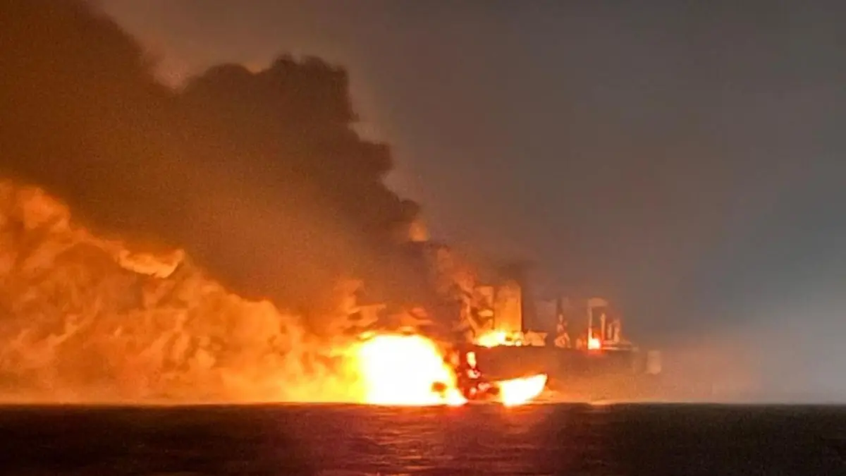 Karadeniz sularında hareketli saatler: Rus tankeri saldırıya uğradı!