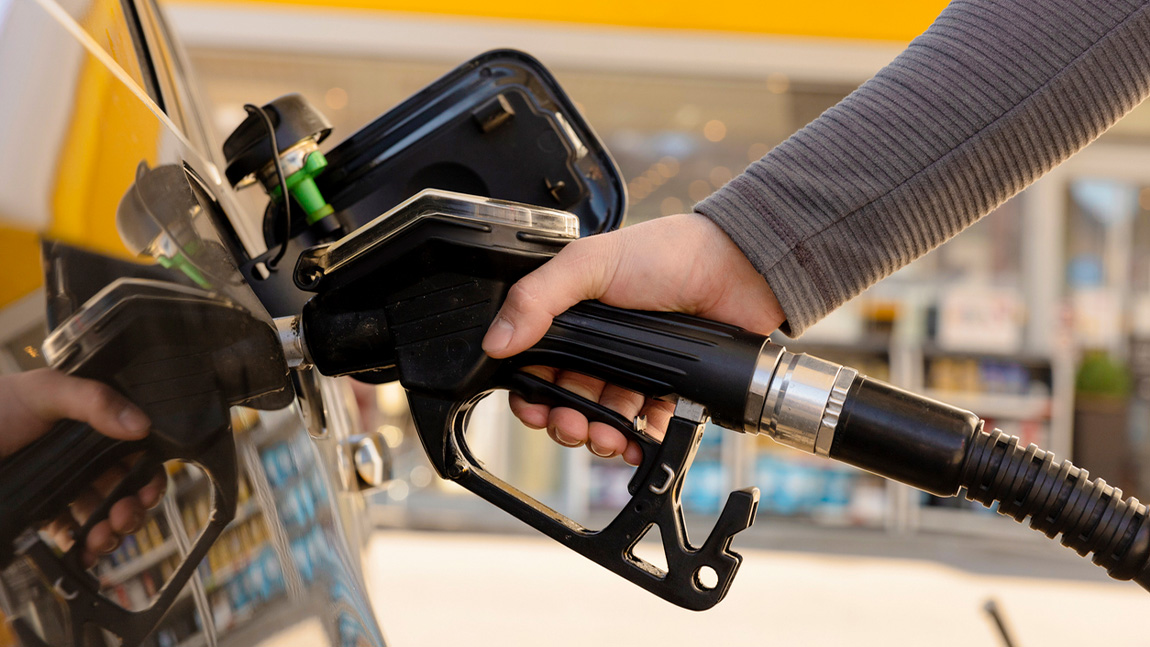 Akaryakıta peş peşe indirim geldi: Tabela yine güncellendi, işte güncel akaryakıt fiyatları...